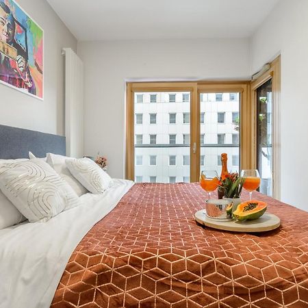 Lumina Luxury Apartments In Mennica Residence Варшава Екстериор снимка