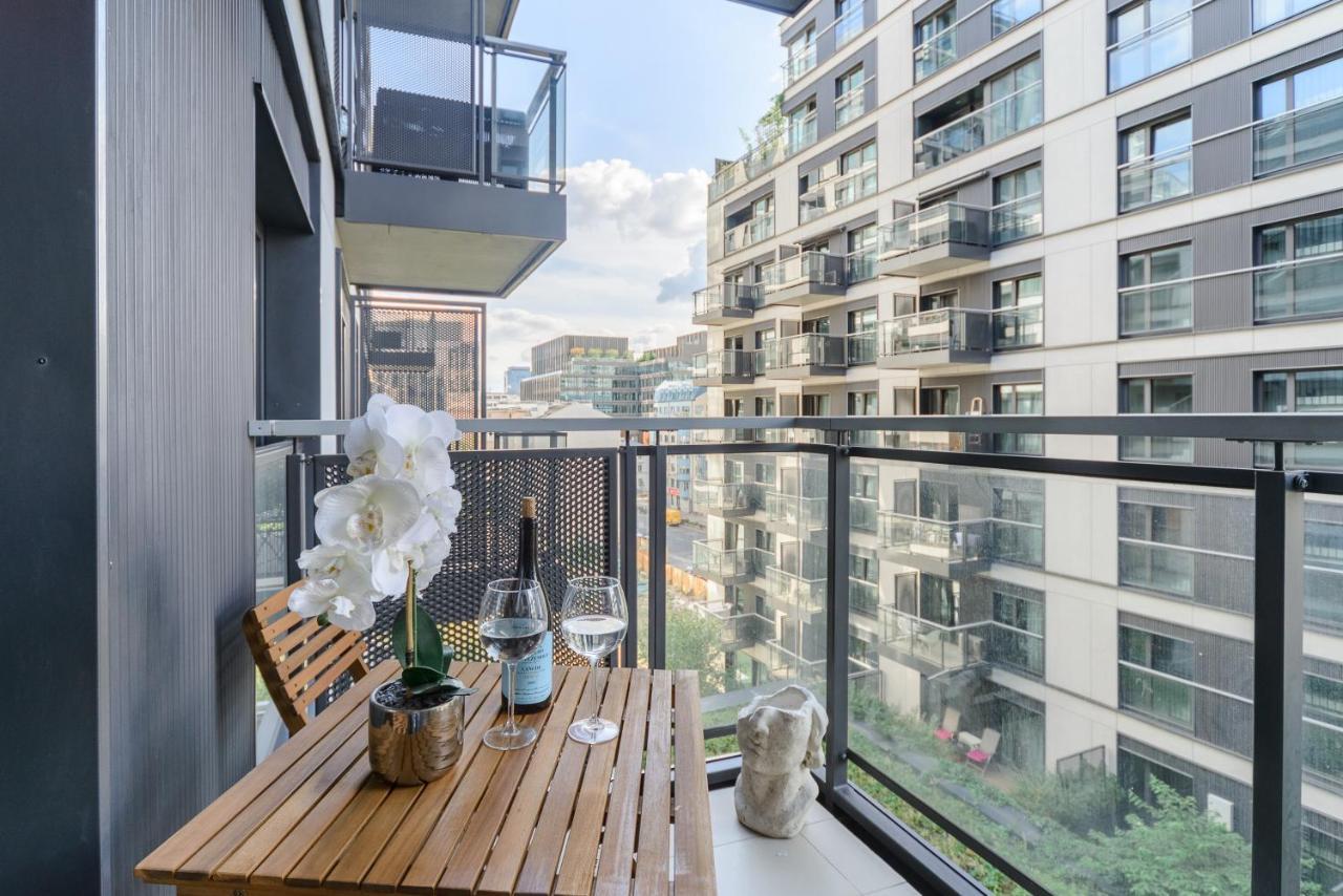 Lumina Luxury Apartments In Mennica Residence Варшава Екстериор снимка