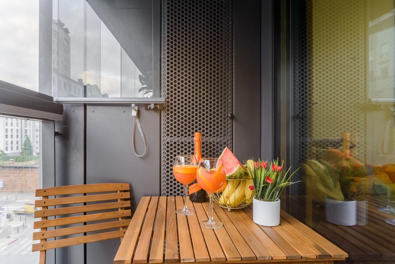 Lumina Luxury Apartments In Mennica Residence Варшава Екстериор снимка