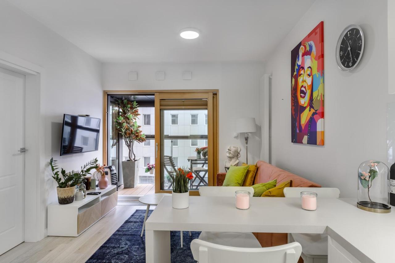 Lumina Luxury Apartments In Mennica Residence Варшава Екстериор снимка