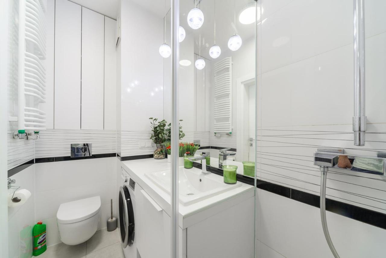 Lumina Luxury Apartments In Mennica Residence Варшава Екстериор снимка