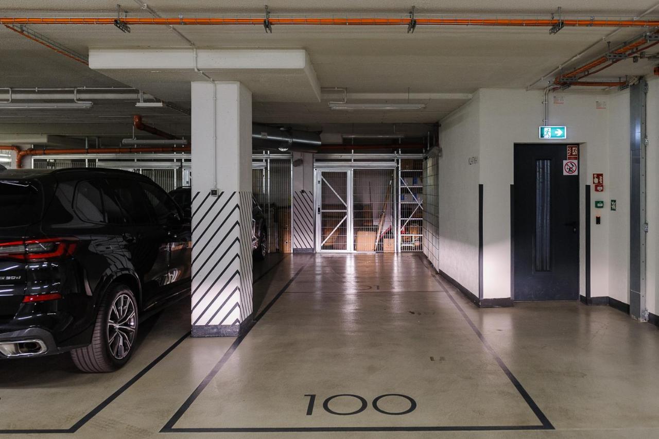 Lumina Luxury Apartments In Mennica Residence Варшава Екстериор снимка