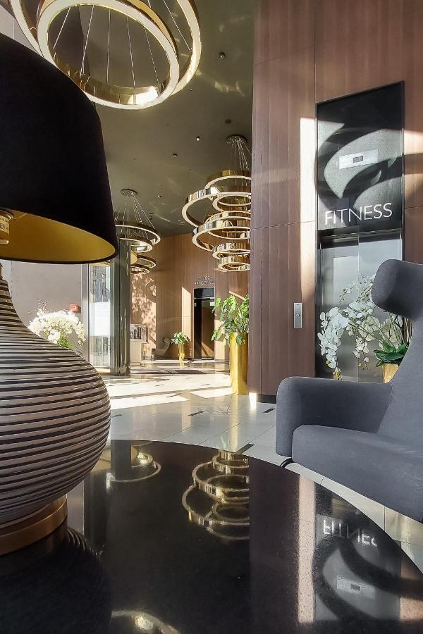 Lumina Luxury Apartments In Mennica Residence Варшава Екстериор снимка